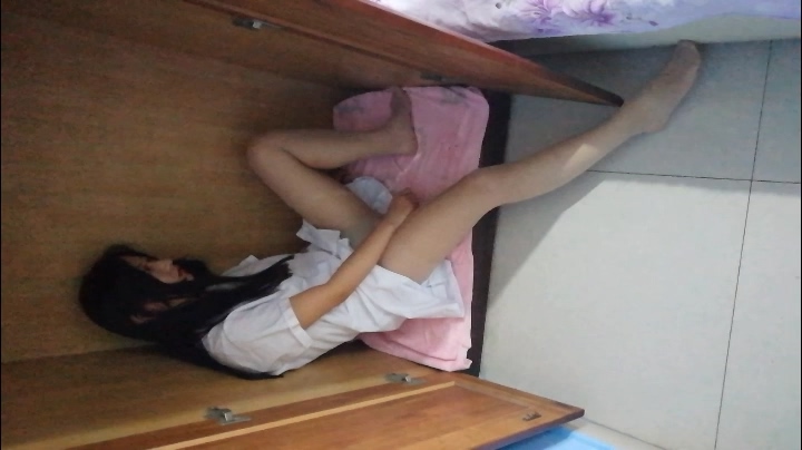 xe5ked2ys4i.jpg