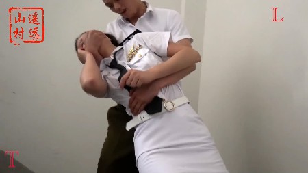 f3boy2l0cic.jpg