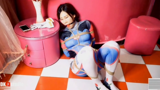 gjfl30lcgw0.jpg