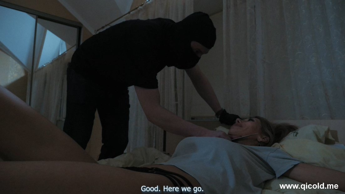 cmoxzg0q45c.jpg